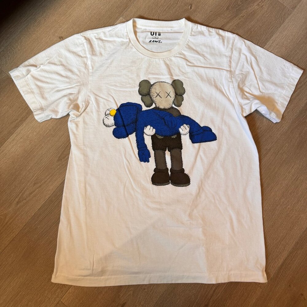 KAWS x Uniqlo Gone Tee - Large